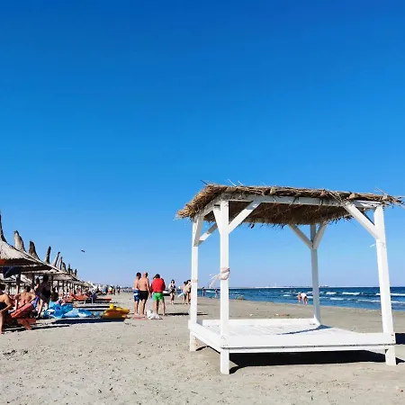 Apartament Blackandwhite Mamaia Nord 아파트 *